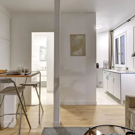 529 Lowendal Apartment Paris